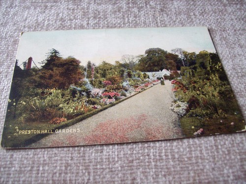 Postcard preston hall - --,
