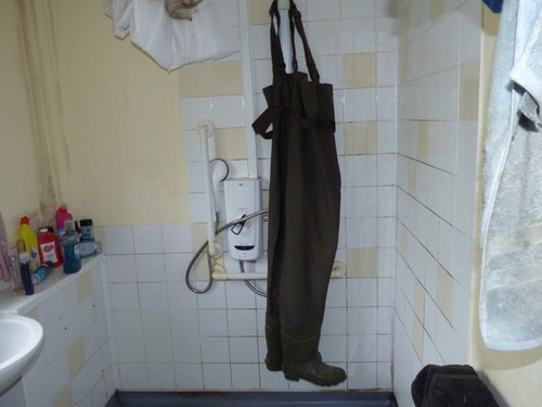 Bone dry chest waders - chest, 8uk