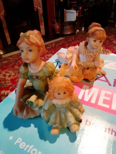 Leonardo ballerina figurines - ballerina,