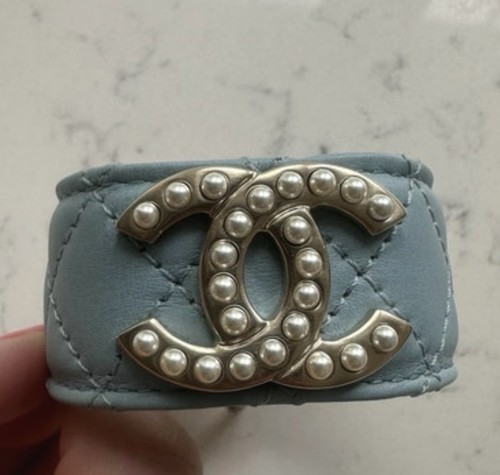 Chanel quilted leather cuff - quilted,