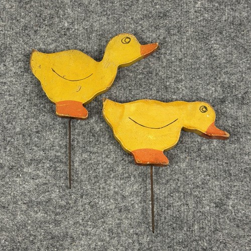 Vintage wooden duck lawn - vintage,