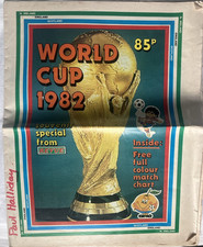 WORLD CUP 1982 SOUVENIR SPECIAL FROM REVUE MAGAZINE ~ 32 PAGES WITH MATCH CHART