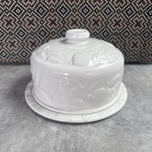 Vintage white embossed - vintage,