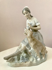 Lladro NAO Figurine - Lady