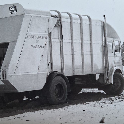 Black white wallasey bin - 6,