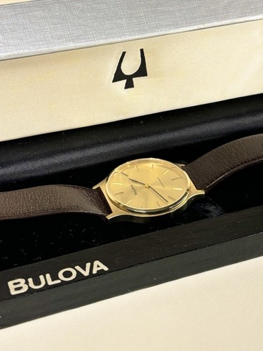 Bulova longchamp gold vintage - longchamp,