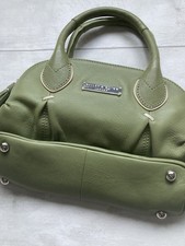 BAILEY & QUINN 💚 Safe Green