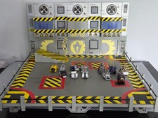 ROBOT WARS MINIBOTS ARENA + 12