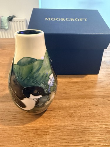 Moorcroft manx shearwater vase - shearwater,