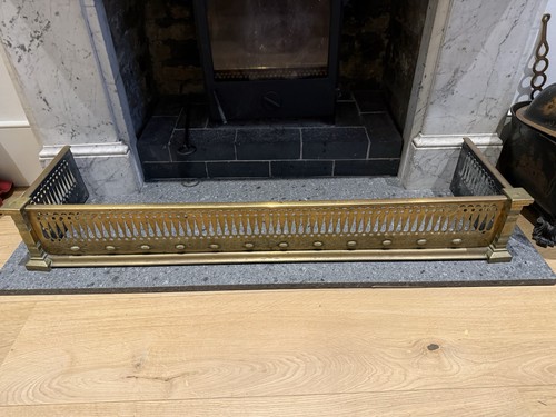 Antique brass fender - , /