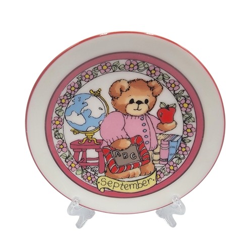 Lucy enesco september - lucy, me