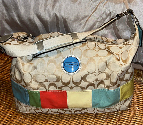 Coach f17428 signature - f17428,