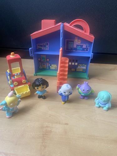 Cbeebies moon and house - cbeebies,