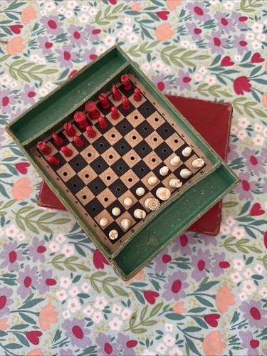 Vintage pocket chess set - vintage,