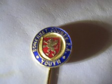 RARE OLD SOMERSET COUNTY YOUTH FOOTBALL ASSOCIATION ENAMEL STICK PIN BADGE