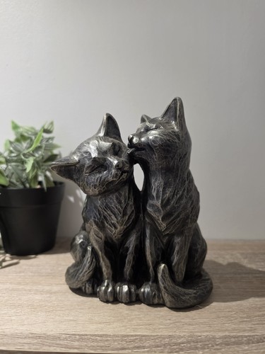 Loving cats resin - loving,