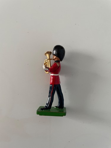 Britains guard soldier with - guard,