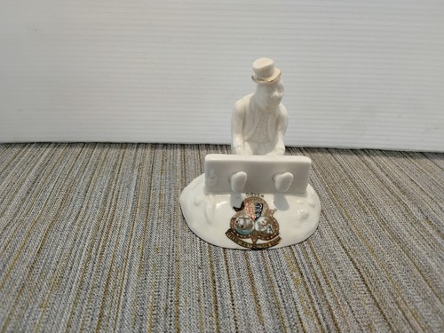 Swan crested china - swan, for