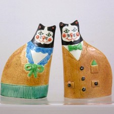 Pair Studio Pottery cats 'he'
