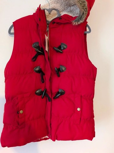 Bnwt primark red puffer - primark, gilet