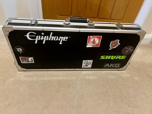 Large guitar pedalboard flight - guitar,