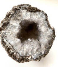 Large quartz Geode crystal - hollow rock