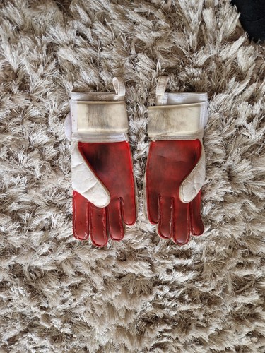 Line use goalkeeper gloves - line,