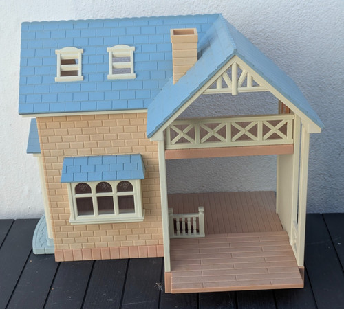 Sylvanian families blue roof - blue,