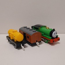 Thomas Trackmaster Percy train with Mail & Fuel Trucks Tomy