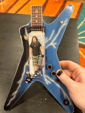 Dimebag darrell guitar pantera
