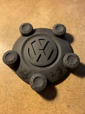 VW CADDY BLACK CENTRE WHEEL TRIM 5 WHEEL NUTS   USED GENUINE PART