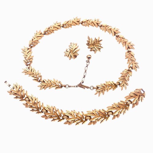 Trifari gold tone leaves - trifari,