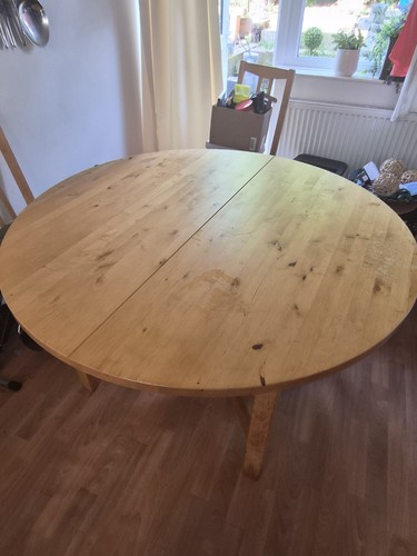 Round solid vintage table - round,