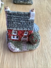 Lillieput Lane Holly Cottage
