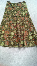 per una skirt, size 16 long, green corduroy, tiered, raw edge