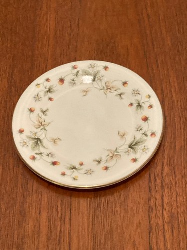 Royal doulton strawberry - doulton, cream