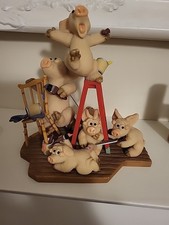 'piggin' home improvements ornament 2004 [SF]