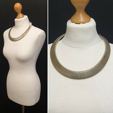 GOLD TONE CLEOPATRA RIBBED