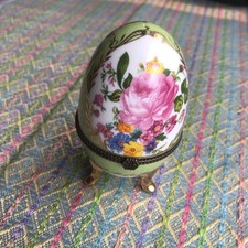 Vintage Porcelain Egg Trinket Box with Floral Design & Gold Trim – Hinged /Logo