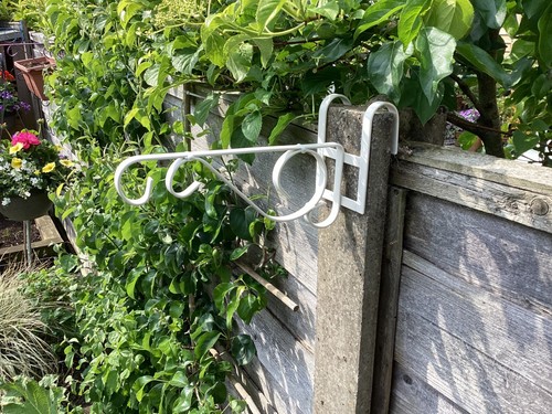 Concrete fence post - post, bracket