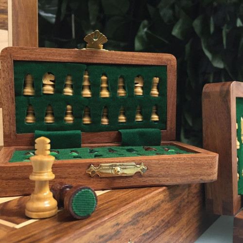Foldable magnetic chess sets - magnetic,