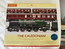 Hornby R2306 Caledonian Train