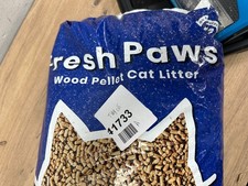 Fresh Paws Wood Pellets cat