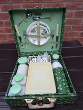 Gorgeous Vintage Picnic Set |