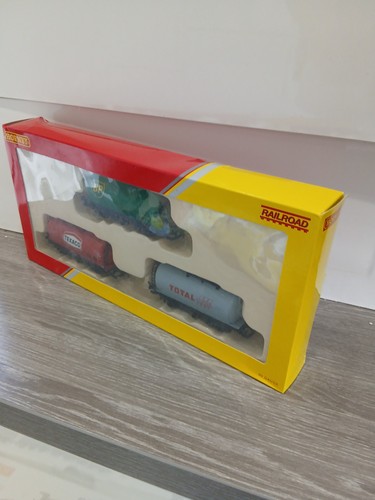 Hornby r6789 railroad - hornby,