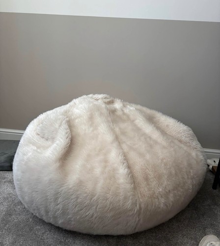 Large bean bag chair with - bag,