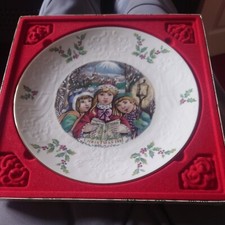 Royal Doulton Merry Christmas