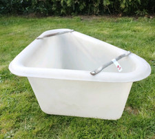 Stubbs White Corner Manger with Anti-waste Bars (my ref. B3)