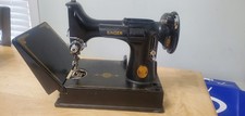 Vintage SINGER 221