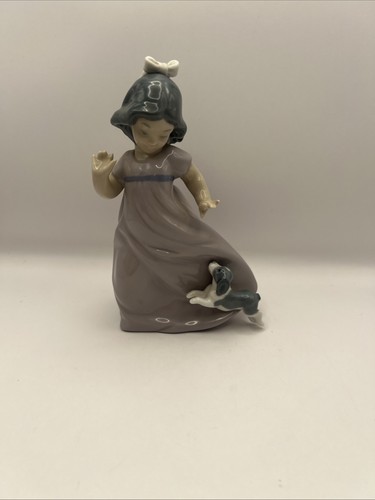 Nao lladro figurine girl - nao,